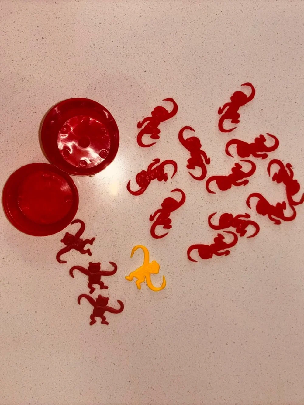 Vintage Monkeying Around Red Barrel of Monkeys Game Style 15 Plastic Links Toy